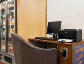 Days Inn By Wyndham London Stansted Airport Birchanger Exteriör bild