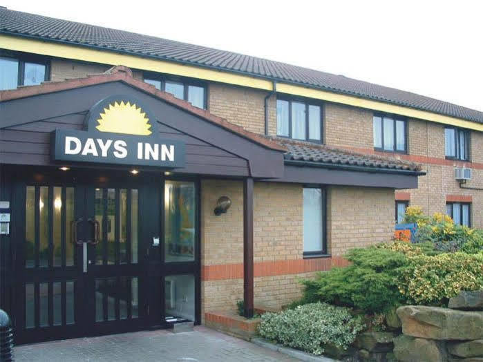 Days Inn By Wyndham London Stansted Airport Birchanger Exteriör bild